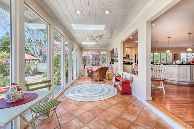 Building Photo - 7556 Oak Leaf Dr