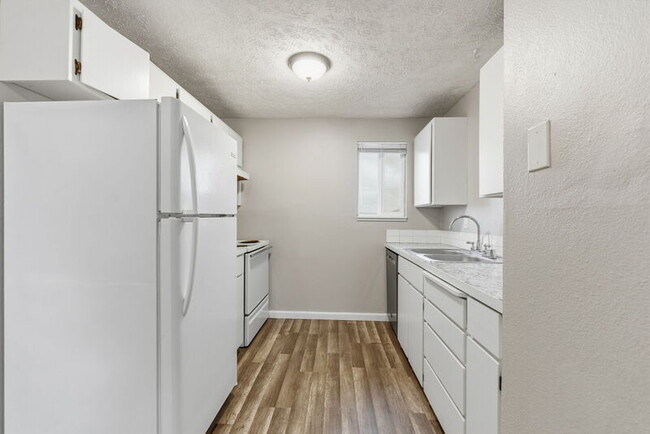 Building Photo - 2914 N Hogan St