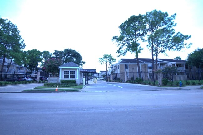 Primary Photo - 2750 Holly Hall St