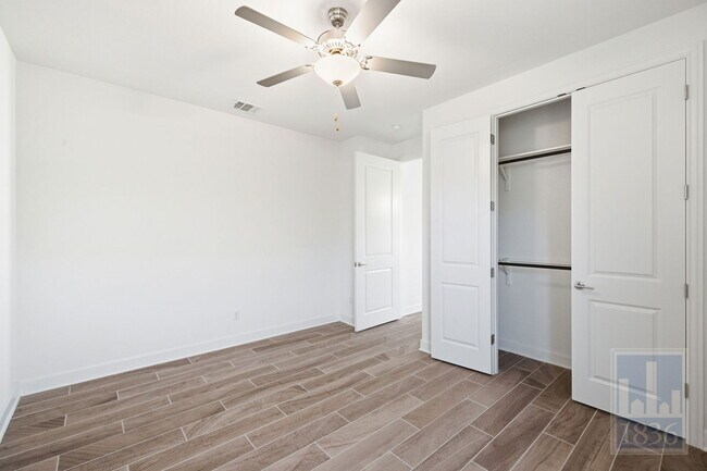 Building Photo - 19312 Fernando Trl