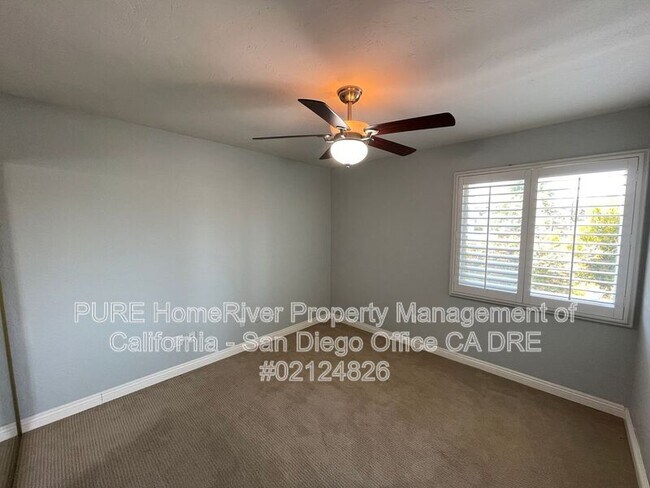 Building Photo - 8970 Lake Angela Dr