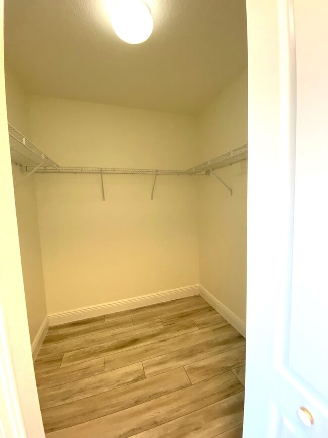 Building Photo - 3050 Rodrick Cir
