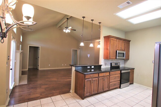 Building Photo - 5745 Kathy Ln