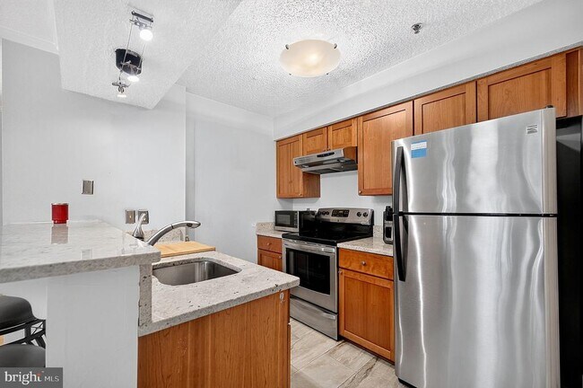 Building Photo - 1504 Lincoln Way