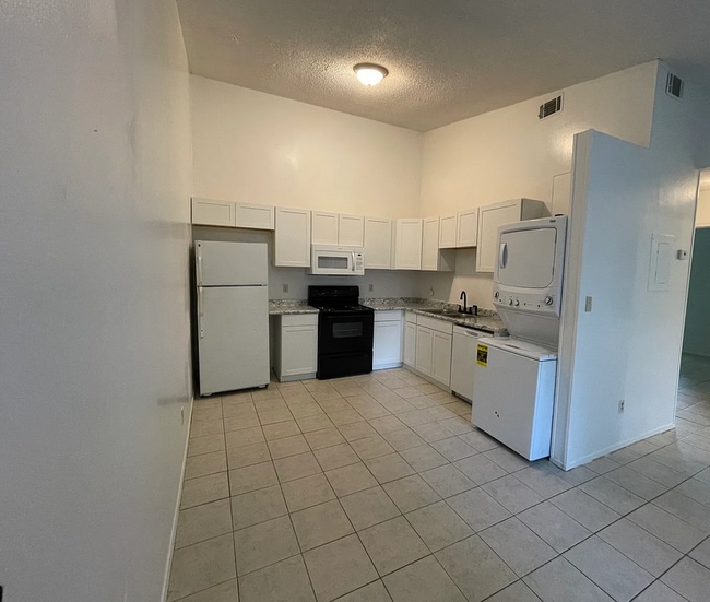 Building Photo - 6832 Tiki Ln