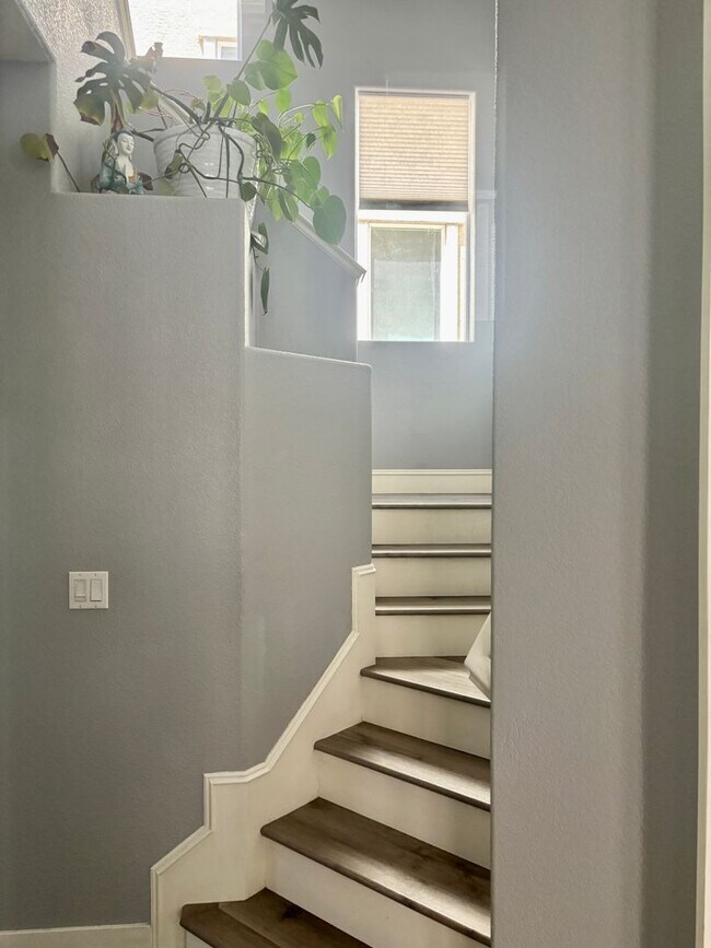 Building Photo - Cute As A Bug 3/2 Natomas Home!  (Please see attached info for viewings!