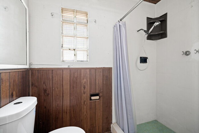 Building Photo - Beautiful Home For Rent in St Petersburg!