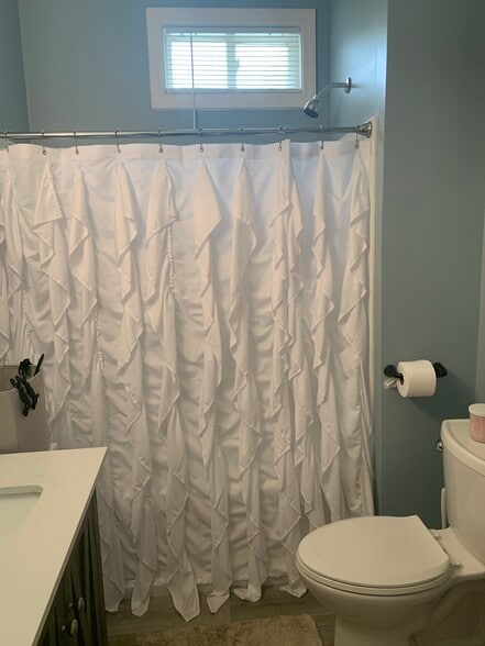 Bathroom - 130 Sutton St