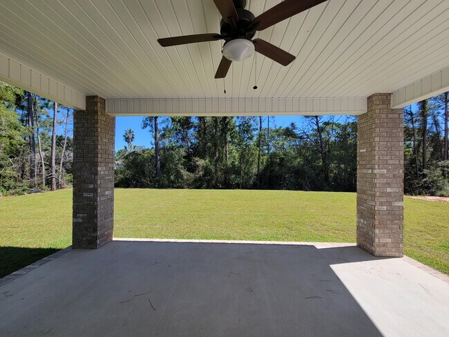Building Photo - 1628 Ponderosa Dr
