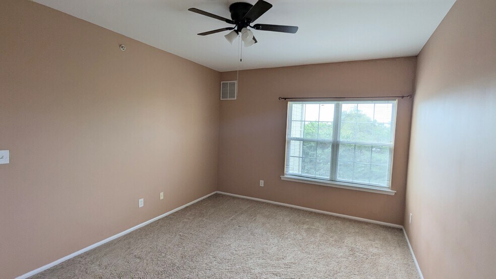 Master Bedroom , pic # 3 - 834 Dominick Ct