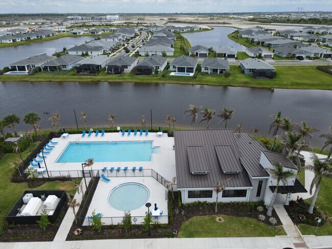 Building Photo - 14083 SW Thorens Dr