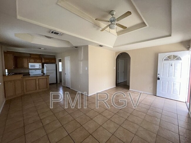 Building Photo - 1803 Douglas