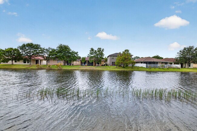 Building Photo - 2237 Newport Isles Blvd