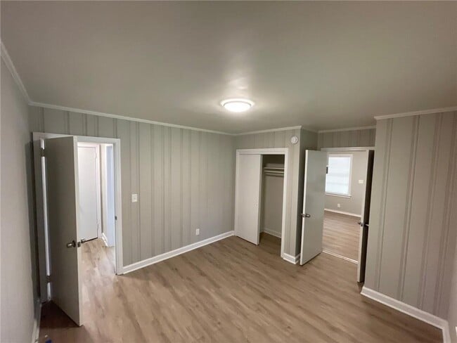 Building Photo - 4555 Hillpine Rd