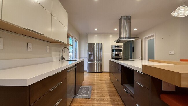 Building Photo - 4BD/2BA Willow Glen Home with Remodeled Chef's Kitchen