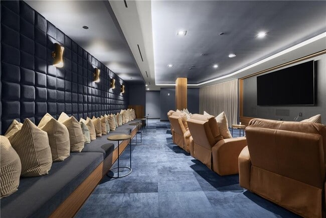 Building Photo - 2425 Peachtree Rd NE