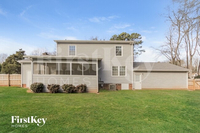 Building Photo - 10601 Parlor Rd