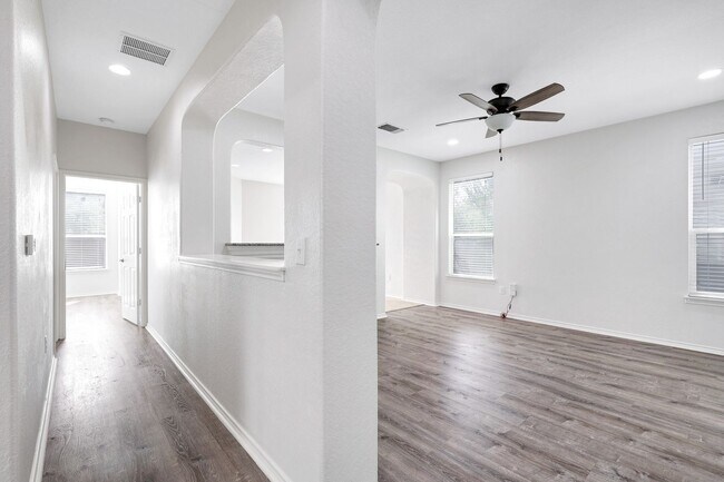 Building Photo - ***MOVE-IN SPECIAL: ONE WEEK FREE***Luxurious Move-In Ready Home with Versatile Living Spaces