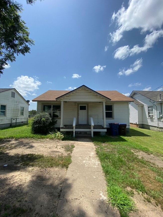 Primary Photo - 1119 N 32nd St