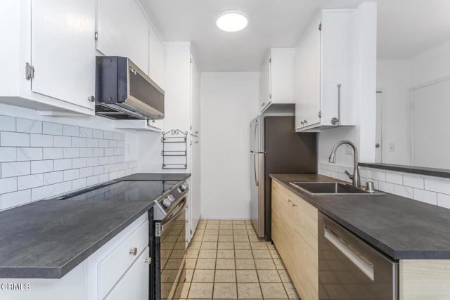 Building Photo - 355 S Los Robles Ave