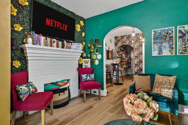 Primary Photo - 5901 N Ola Ave