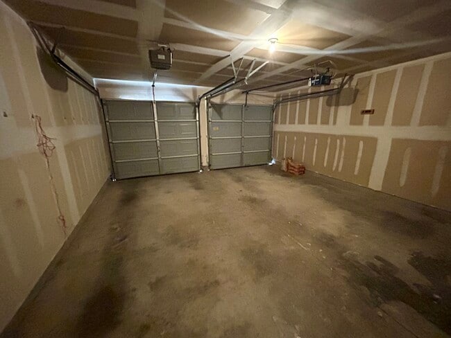 Building Photo - 1305 Sunflower Ln