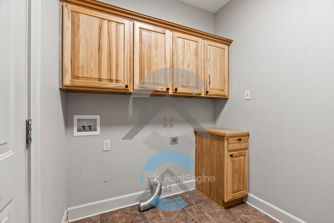 Building Photo - 1445 Champions Dr