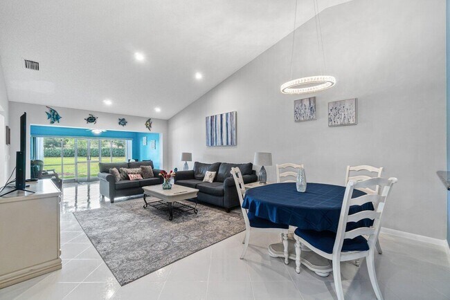Building Photo - 7916 Coral Pointe Dr