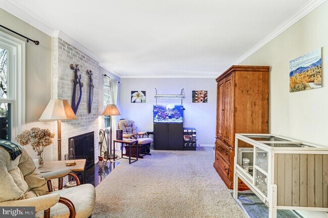 Building Photo - 6302 Shiplett Blvd