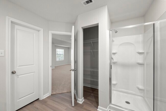 Building Photo - 6430 Elm St