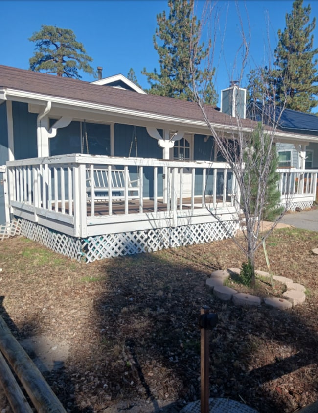 Building Photo - 1066 Paradise Way