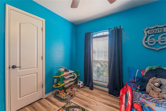 Building Photo - 4011 Salt Fork Dr