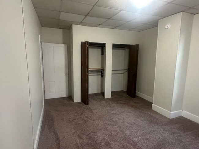 Building Photo - 132 S 5th Ave