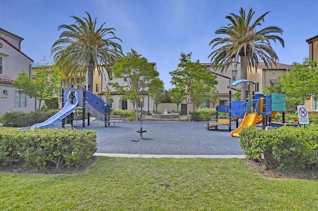 Building Photo - For Rent: Spacious 4BR/3.5BA Newer Home in...