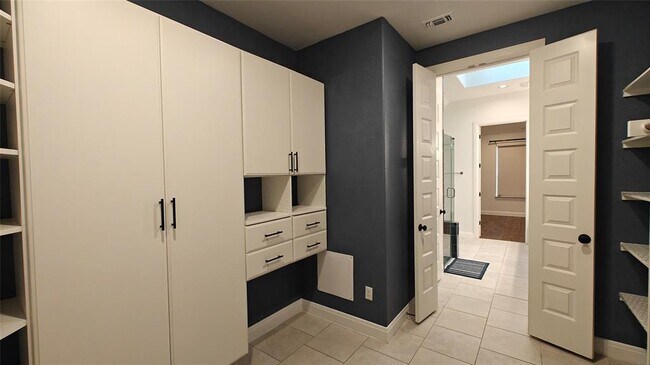 Building Photo - 514 Faith Dr