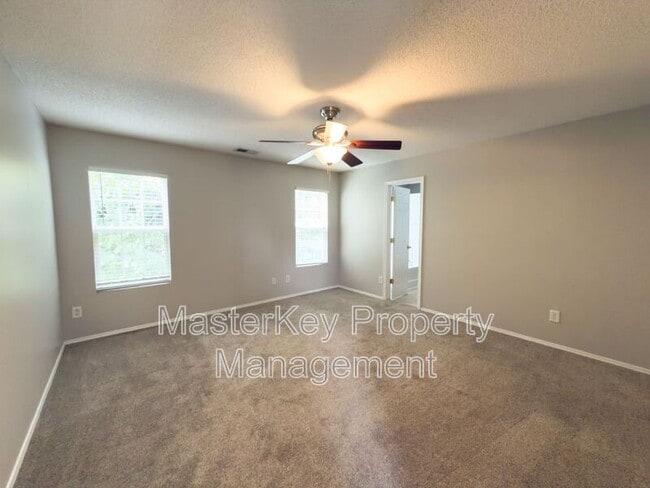 Building Photo - 2915 Skybrook Ln