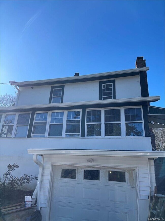 Building Photo - 7 Bonnie Brae Ave