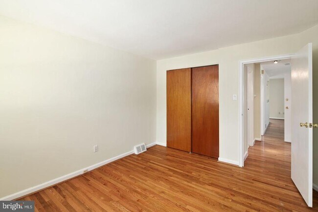 Building Photo - 3400 Ashfield Ln