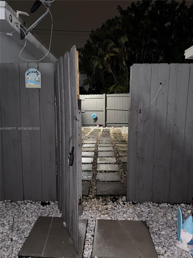 Building Photo - 2315 Cleveland St