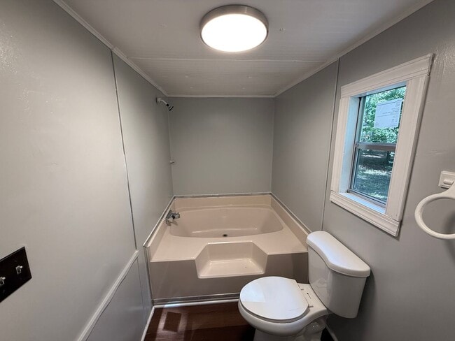 Building Photo - 2 bedroom 2 full bath single wide trailer