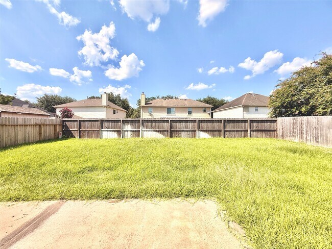 Building Photo - 16518 Wheatmill Ct