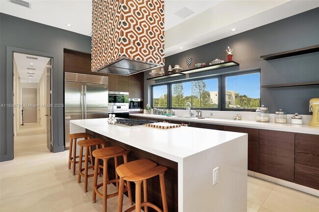 Building Photo - 16709 Botaniko Dr N