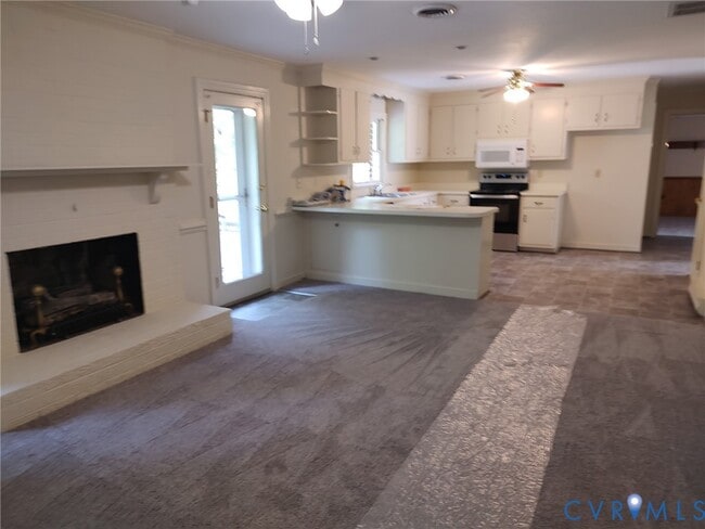 Building Photo - 9192 Blakewood Dr