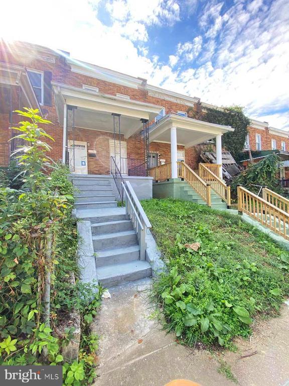 Building Photo - 3015 Rayner Ave