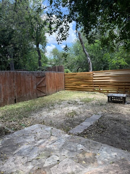 Building Photo - 9510 Scots Glen