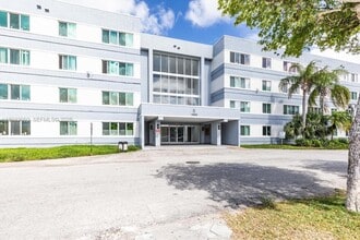 Building Photo - 14840 Naranja Lakes Blvd