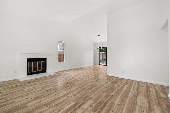 Building Photo - 4717 Boylston Ct