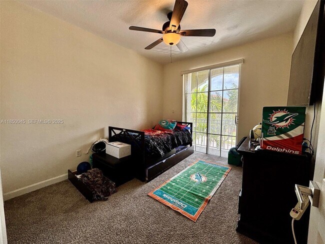 Building Photo - 1420 SE 26th Ave