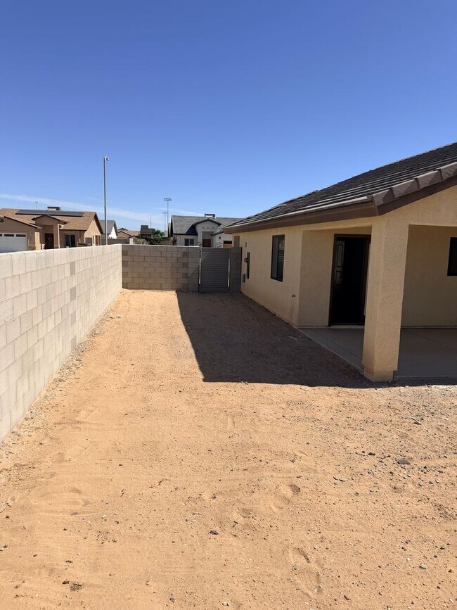 Building Photo - Fenced yard with gates. Ready for a new Occupant !! Three Bed, Two Bath
