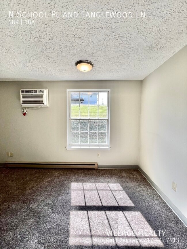 Building Photo - 335 N School Pl